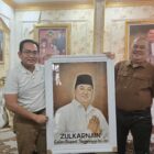 Ketua Badan Pemenangan Pemilu (Bappilu) pasangan calon (Paslon) Zulkarnain - Lerru Yustira, Denny Charter, mendesak agar seluruh pejabat di lingkungan Pemda, termasuk Pj Bupati, Pjs Sekda, kepala dinas, camat, lurah, dan kepala desa, bersikap netral