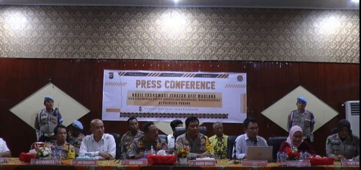 Setelah melakukan ekshumasi dan autopsi beberapa waktu lalu, Perhimpunan Dokter Forensik Medikolegal Indonesia (PDFMI) menyatakan bahwa penyebab kematian Afif Maulana adalah akibat cedera parah yang dialaminya setelah terjatuh dari ketinggian 14,7 meter di Jembatan Kuranji