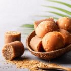 Terbuat dari nira yang diambil dari kuncup bunga pohon kelapa, gula aren dianggap lebih alami karena tidak melalui proses pengolahan yang panjang dan bebas bahan kimia