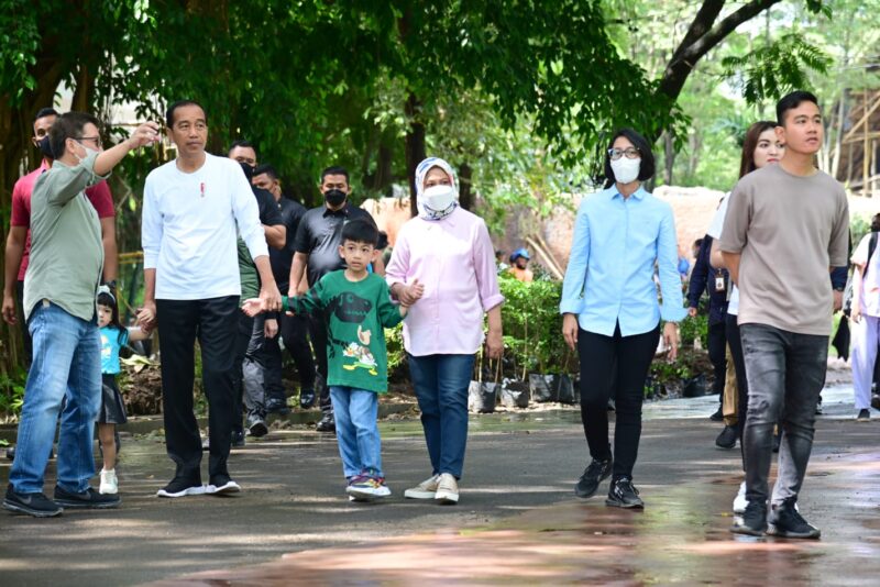 Jokowi dengan tegas menyatakan keinginannya untuk pensiun dan pulang ke kampung halamannya di Solo setelah masa jabatannya berakhir pada 20 Oktober 2024 (Foto: BPMI Setpres/Muchlis Jr)