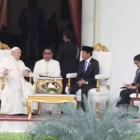 Kedatangan Paus Fransiskus pada Selasa siang (3/9/2024) menandai salah satu peristiwa penting dalam hubungan bilateral antara Indonesia dan Vatikan
