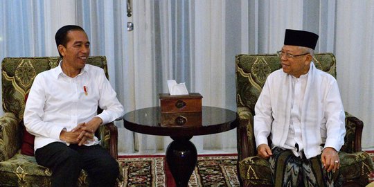 residen Joko Widodo (Jokowi) telah menegaskan rencananya untuk kembali ke Solo, Jawa Tengah, setelah masa jabatannya berakhir pada 20 Oktober 2024. Sementara Wakil Presiden Ma'ruf Amin akan kembali ke dunia pesantren sebagai kiai