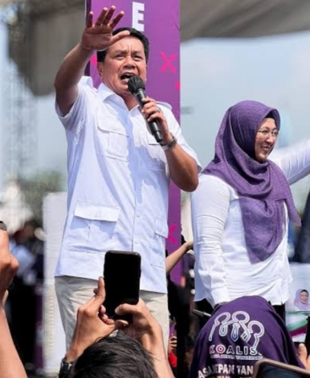 Dalam suasana penuh semangat, Maesyal Rasyid, calon bupati Tangerang nomor urut 2, menggelar pertemuan inspiratif bersama ratusan warga Desa Bunar, Kecamatan Sukamulya, pada Senin (28/10/2024)