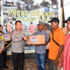 Kapolda Maluku, Irjen Pol Drs. Eddy Sumitro Tambunan, M.Si., kembali menunjukkan komitmen kepedulian Polri dengan menyerahkan bantuan sosial berupa 70 paket sembako kepada masyarakat kurang mampu. Penyerahan bantuan tersebut dilaksanakan pada Jumat (27/9/2024)