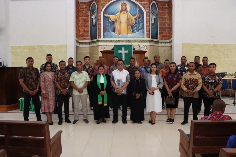 Kapolres Seram Bagian Barat (SBB), AKBP Dennie Andreas Dharmawan, melaksanakan kegiatan Safari Rohani bertajuk 