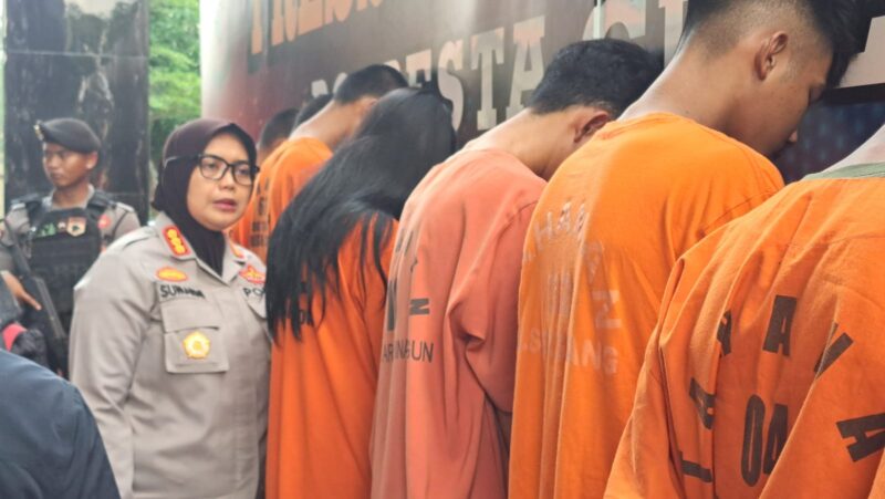 Kepolisian Resor Kota (Polresta) Cirebon berhasil mengamankan seorang perempuan berinisial NY (22), warga Kecamatan Losari, Kabupaten Cirebon, yang dengan kejam menghabisi nyawa bayi yang baru saja dilahirkannya