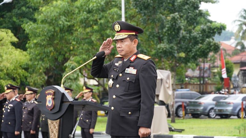 Wakapolda Maluku, Brigjen Pol Samudi, S.I.K., M.H., bertindak sebagai inspektur upacara. Upacara ini dihadiri oleh Irwasda Maluku, seluruh pejabat utama, dan personel Polda Maluku dalam rangka memperingati kesaktian Pancasila sebagai ideologi bangsa