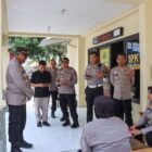 Kapolresta Cirebon, Kombes Pol Sumarni, S.I.K, S.H, M.H., memimpin langsung pengecekan Polsek Jajaran Polresta Cirebon pada Selasa, 1 Oktober 2024