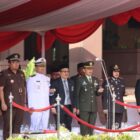 Polresta Cirebon menyelenggarakan upacara dalam rangka memperingati Hari Kesaktian Pancasila yang berlangsung di Lapangan Mapolresta Cirebon pada Selasa, 1 Oktober 2024