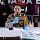 Kepolisian Daerah Jawa Barat melalui Kepala Bidang Humas Polda Jawa Barat, Kombes Pol Jules Abraham Abast S.I.K., mengungkapkan keberhasilan Polda Jabar dalam mengungkap kasus tindak pidana korupsi penyelewengan dana insentif tenaga kesehatan di RSUD Palabuhanratu
