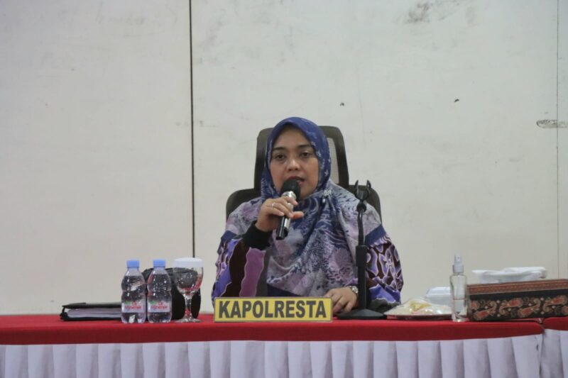 Kombes Pol Sumarni, S.I.K, S.H, M.H, menekankan agar seluruh personel Polresta Cirebon dan jajarannya netral dalam menghadapi Pilkada Serentak 2024