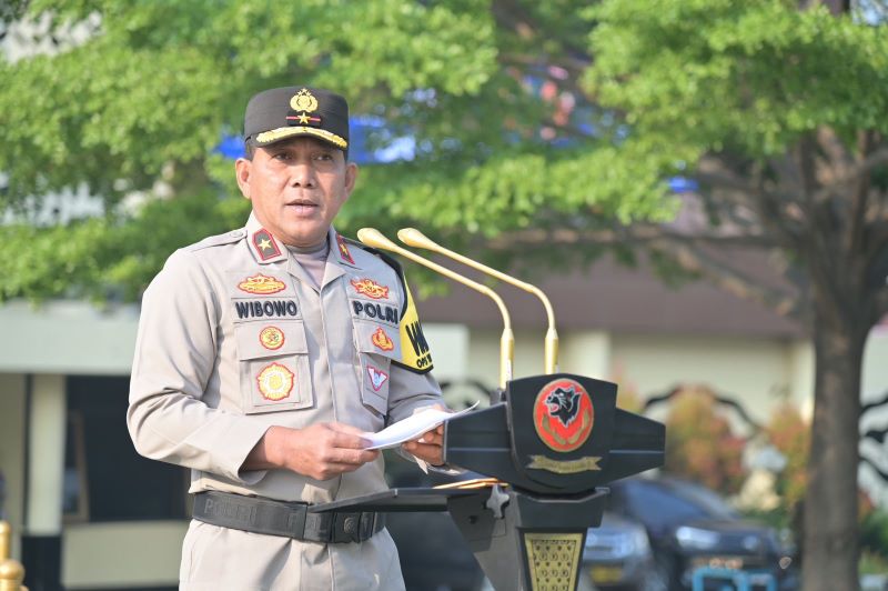 Polda Jawa Barat melaksanakan kegiatan Apel Gelar Pasukan Operasi Zebra Lodaya-2024 pada Senin, 14 Oktober 2024. Acara ini dilakukan sebagai langkah awal mendukung suksesnya pelantikan Presiden dan Wakil Presiden terpilih pada Pemilu 2024
