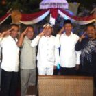 Ketua KTNA Jabar Otong Wiranata bersama ratusan perwakilan dari 27 kabupaten/kota mendatangi kediaman Dedi Mulyadi di Lembur Pakuan, Subang, untuk secara langsung menyampaikan dukungan mereka
