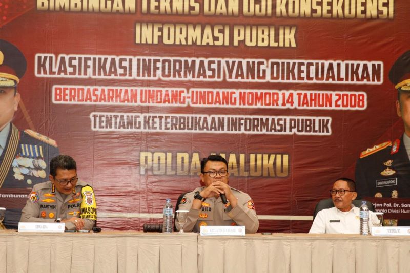 Kapolda yang diwakili oleh Irwasda Maluku, Kombes Pol Marthen Luther Hutagaol, SIK, menekankan pentingnya pemahaman mendalam mengenai informasi yang dikecualikan sesuai dengan UU No. 14 Tahun 2008 tentang Keterbukaan Informasi Publik