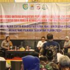 Kapolresta Cirebon, Kombes Pol Sumarni, S.I.K, S.H, M.H., menekankan pentingnya sinergitas antara semua unsur aparatur, termasuk Pemerintah Kabupaten, Pemerintah Desa, TNI/Polri, serta Forum Kewaspadaan Dini Masyarakat (FKDM)