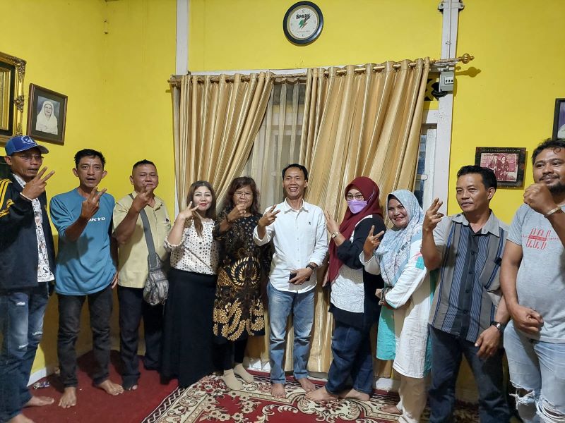 alumni STM Semarak menyatakan dukungan penuh kepada pasangan calon Gubernur dan Wakil Gubernur nomor urut 2, Rohidin Meriani (ROMER), serta pasangan calon Bupati dan Wakil Bupati nomor urut 2, Gusnan Mulyadi dan Ii Sumirat