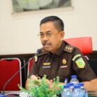 Jaksa Agung Muda Tindak Pidana Umum (JAM-Pidum) Prof. Dr. Asep Nana Mulyana memimpin ekspose virtual pada Kamis, 17 Oktober 2024, guna menyetujui enam permohonan penghentian penuntutan perkara berdasarkan mekanisme keadilan restoratif (Restorative Justice)