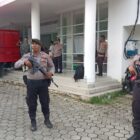 Personel Satuan Tugas Operasi Mantap Praja (OMP) Salawaku Polda Maluku berhasil mengamankan logistik surat suara untuk Pilkada serentak 2024