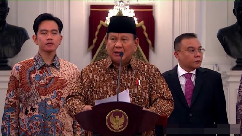 Presiden Prabowo Subianto secara resmi mengumumkan susunan kabinet pemerintahan periode 2024-2029 pada Minggu malam, 20 Oktober 2024, di Istana Kepresidenan, Jakarta