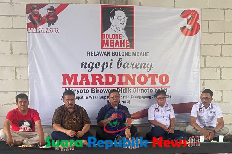 Kegiatan Ngopi Bareng Relawan ‘Bolone Mbahe’ yang diadakan oleh pasangan calon Bupati dan Wakil Bupati Tulungagung nomor urut 3, Maryoto Birowo dan Didik Girnoto Yekti, atau lebih dikenal dengan nama 