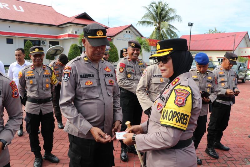 Polres Buru menggelar Apel Tactical Inspection yang dipimpin langsung oleh Kapolres Buru, AKBP Sulastri Sukidjang, S.H., S.I.K., M.M