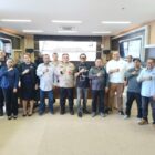 Polda Maluku menggelar rapat koordinasi terkait persiapan pengamanan debat terbuka pasangan calon gubernur dan wakil gubernur yang akan dilaksanakan oleh KPU Provinsi Maluku. Rapat yang berlangsung di Posko Operasi Mantap Praja (OMP) Salawaku Polda Maluku pada Senin, 21 Oktober 2024