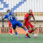 Laga krusial antara Persebaya Surabaya dan PSM Makassar dalam pekan ke-9 Liga 1 2024/25 diprediksi bakal berlangsung sengit pada Rabu, 23 Oktober 2024 pukul 19.00 WIB di Stadion Gelora Bung Tomo, Surabaya