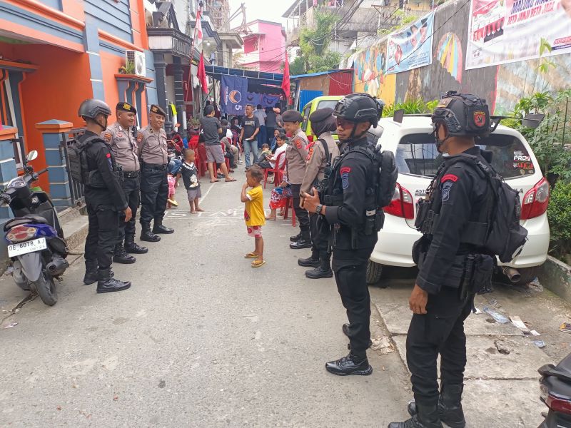 Personel Satgas Operasi Mantap Praja (OMP) Salawaku Polda Maluku kembali mengamankan pelaksanaan kampanye dalam rangka Pilkada pemilihan calon gubernur dan wakil gubernur Maluku 2024