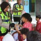 Kombes Pol. Sumarni, S.I.K, S.H, M.H, memberikan pesan penting kepada para siswa untuk selalu waspada terhadap orang asing maupun orang yang dikenal namun berperilaku mencurigakan
