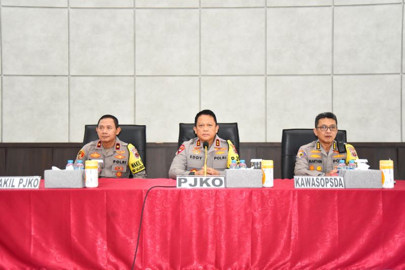 Menjelang pelaksanaan debat perdana calon gubernur dan wakil gubernur Maluku dalam Pilkada 2024, Kepolisian Daerah (Polda) Maluku menggelar Tactical Floor Game (TFG) atau simulasi taktis operasional pengamanan di Gedung Plaza Presisi Manise, Polda Maluku pada Kamis (24/10/2024)