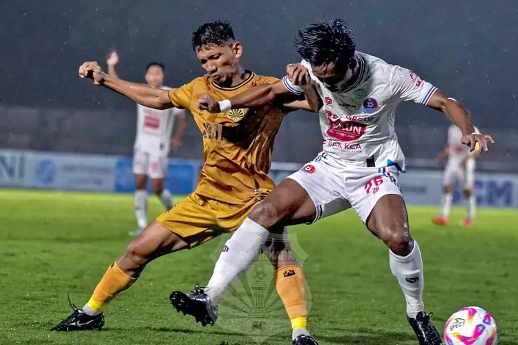 Duel seru akan tersaji di laga lanjutan Grup 2 Liga 2 Indonesia 2024/2025 antara Bhayangkara FC dan Adhyaksa FC pada Senin (7/10/2024) pukul 15.00 WIB