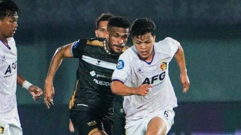 Liga 1 Indonesia memasuki matchday ke-8 dengan pertarungan menarik yang mempertemukan Dewa United melawan Persik Kediri pada Kamis, 17 Oktober 2024