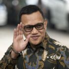 Presiden Prabowo Subianto secara resmi menunjuk politikus Partai Kebangkitan Bangsa (PKB), Abdul Kadir Karding, sebagai Menteri Perlindungan Pekerja Migran Indonesia sekaligus Kepala Badan Perlindungan Pekerja Migran Indonesia (BP2MI).