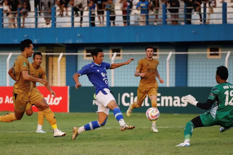 Pertandingan seru antara Persiku Kudus melawan PSIM Jogja akan berlangsung pada Minggu, 20 Oktober 2024, pukul 15.00 WIB di Stadion Wergu Wetan, Kudus