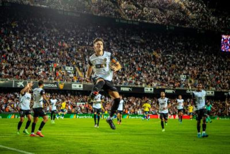 Valencia akan memulai kompetisi Copa del Rey mereka dengan bertandang ke Madrid untuk menghadapi tim strata keenam, Parla Escuela, pada Kamis, 31 Oktober 2024, pukul 03.00 WIB