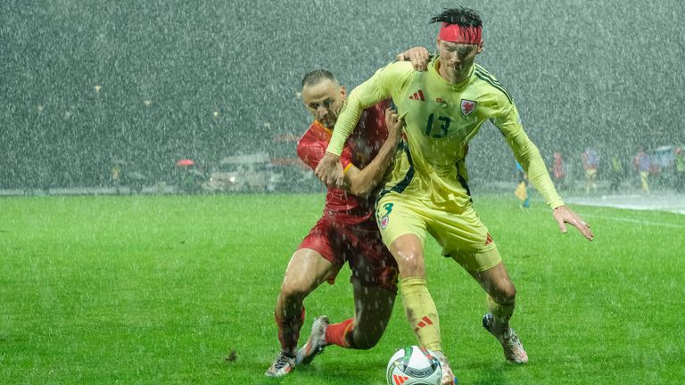 Laga seru antara Wales dan Montenegro dalam lanjutan UEFA Nations League 2024 akan berlangsung pada Selasa, 15 Oktober 2024, pukul 01.45 WIB di Stadion Cardiff City