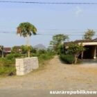 Jalan paving ini memiliki panjang 210 meter dengan lebar 2,5 meter, dibangun menggunakan anggaran Dana Desa (DD)
