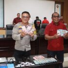 Empat penambang emas tanpa izin (PETI) ditangkap dalam operasi gabungan oleh tim Subdit IV Ditreskrimsus Polda Maluku di kawasan tambang emas ilegal Gunung Botak, Kabupaten Buru
