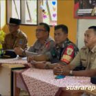 Kegiatan sosial ini dipimpin oleh Kasikeu Polres Pangandaran, IPDA Dahlan, bersama dengan personel Koramil 2506 Padaherang, Serka Hasanudin, yang melaksanakan amanat langsung dari Kapolres Pangandaran, AKBP Mujianto, S.I.K., M.H