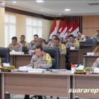 Wakil Kepala Kepolisian Daerah Maluku, Brigjen Pol Samudi S.I.K., M.H., mengikuti rapat teknis yang diselenggarakan secara daring oleh SSDM Polri pada Selasa, 5 November 2024