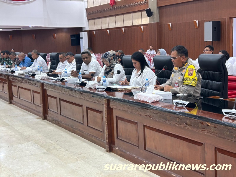 Rapat kerja bersama Komisi I DPRD provinsi Maluku, Rabu (13/11/2024), di ruang sidang gedung DPRD Maluku