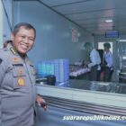 Kabid Dokkes Polda Jabar, Kombes Pol. dr. Nariyana, M.Kes, mewakili Kapolda Jabar, menghadiri acara peluncuran Dapur Satelit End to End Program Makan Siang Bergizi di Kabupaten Sumedang, yang digelar di SDN Sirah Cai Jatinangor, Jalan Letda Lukito No. 70, Cisempur, Senin (18/11/2024)