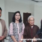 Paslon Bupati dan Wakil Bupati Humbahas nomor urut 3, Oloan -  Rebeka didampingi Pemimpin Ponpes Al Kautsar Al Akbar, Buya Syekh Ali Akbar Marbun silahturahmi kepada Uskup Agung Emeritus Medan Mgr AGP Datubara OFMCap di Perumahan Pastoral Medan, Senin (18/11/2024