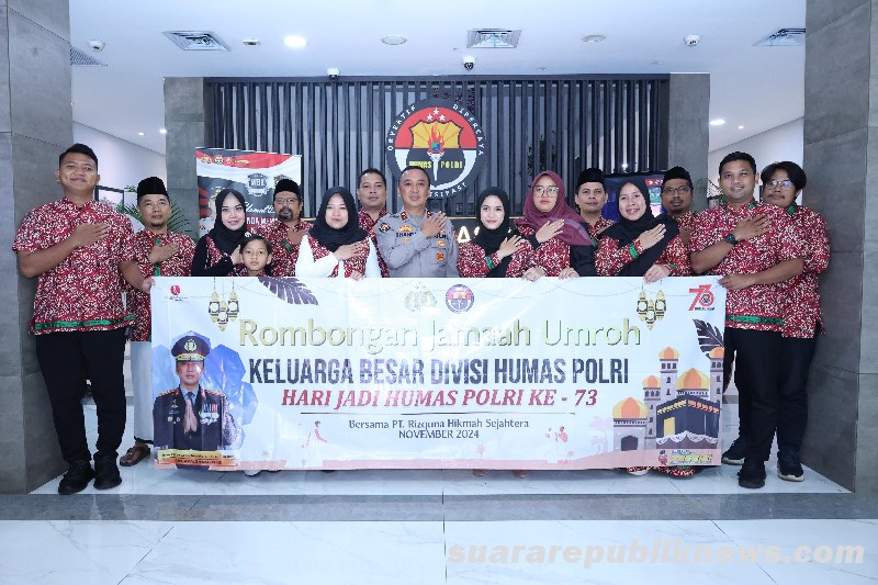 Dalam rangka memperingati Hari Jadi Humas Polri ke-73, Kepala Divisi Hubungan Masyarakat (Kadiv Humas) Polri Irjen. Pol. Sandi Nugroho memberikan penghargaan istimewa berupa pemberangkatan umroh kepada personel Humas Polri beserta keluarganya dan jurnalis yang telah berdedikasi mendukung kerja-kerja Polri