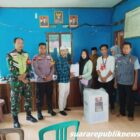 Panitia Pemungutan Suara (PPS) Desa Cipeundeuy resmi menyerahkan kotak suara dan bilik suara untuk Pemilihan Kepala Daerah (Pilkada) Lebak kepada Kelompok Penyelenggara Pemungutan Suara (KPPS) pada Selasa, 26 November 2024