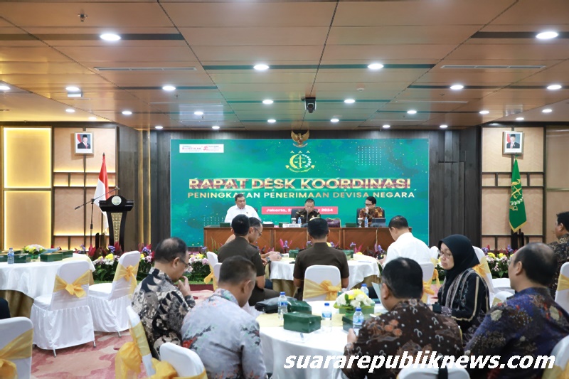 Kejaksaan Agung melaksanakan rapat perdana Desk Koordinasi Peningkatan Penerimaan Devisa Negara pada Selasa, 26 November 2024