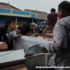 Pemilu serentak di Kota Cilegon sempat diwarnai insiden mengejutkan. Tenda di Tempat Pemungutan Suara (TPS) 21 Citangkil roboh akibat hujan deras, mengakibatkan seorang anggota Linmas terluka pada bagian kaki