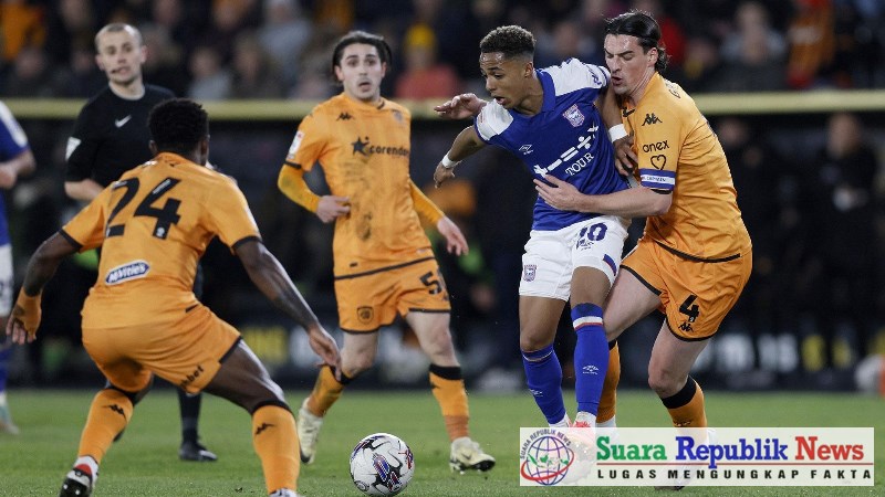 Gameweek ke-13 English Premier League musim 2024/2025 akan menyajikan laga sengit antara Nottingham Forest dan Ipswich Town di Stadion The City Ground, Nottingham, pada Sabtu, 30 November 2024 pukul 22:00 WIB