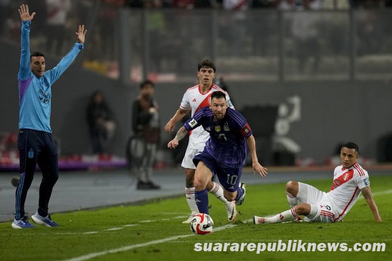 Argentina, juara bertahan Piala Dunia 2022, akan menjamu Peru dalam laga lanjutan kualifikasi Piala Dunia 2026 zona Amerika Selatan pada Rabu pagi, 20 November 2024, pukul 07.00 WIB