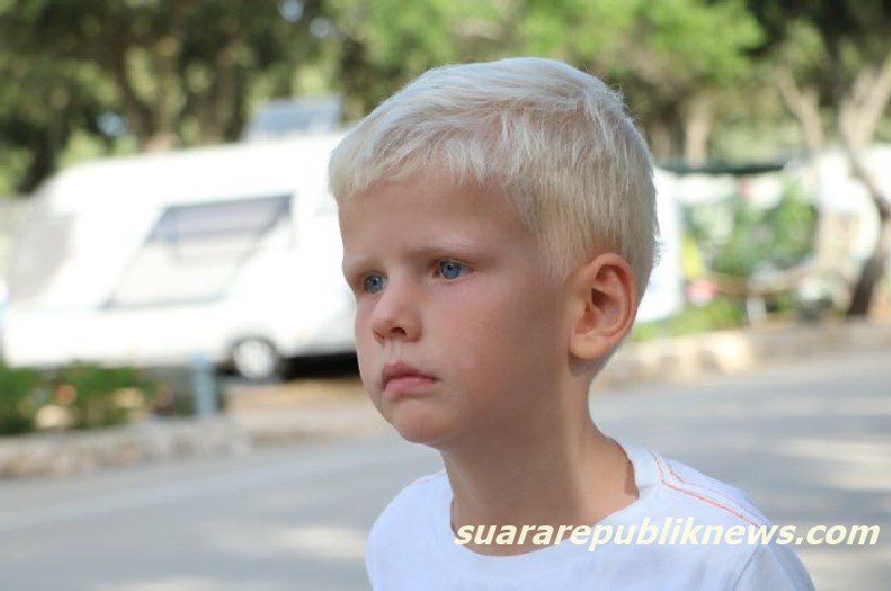 Ilustrasi rambut uban pada anak-anak